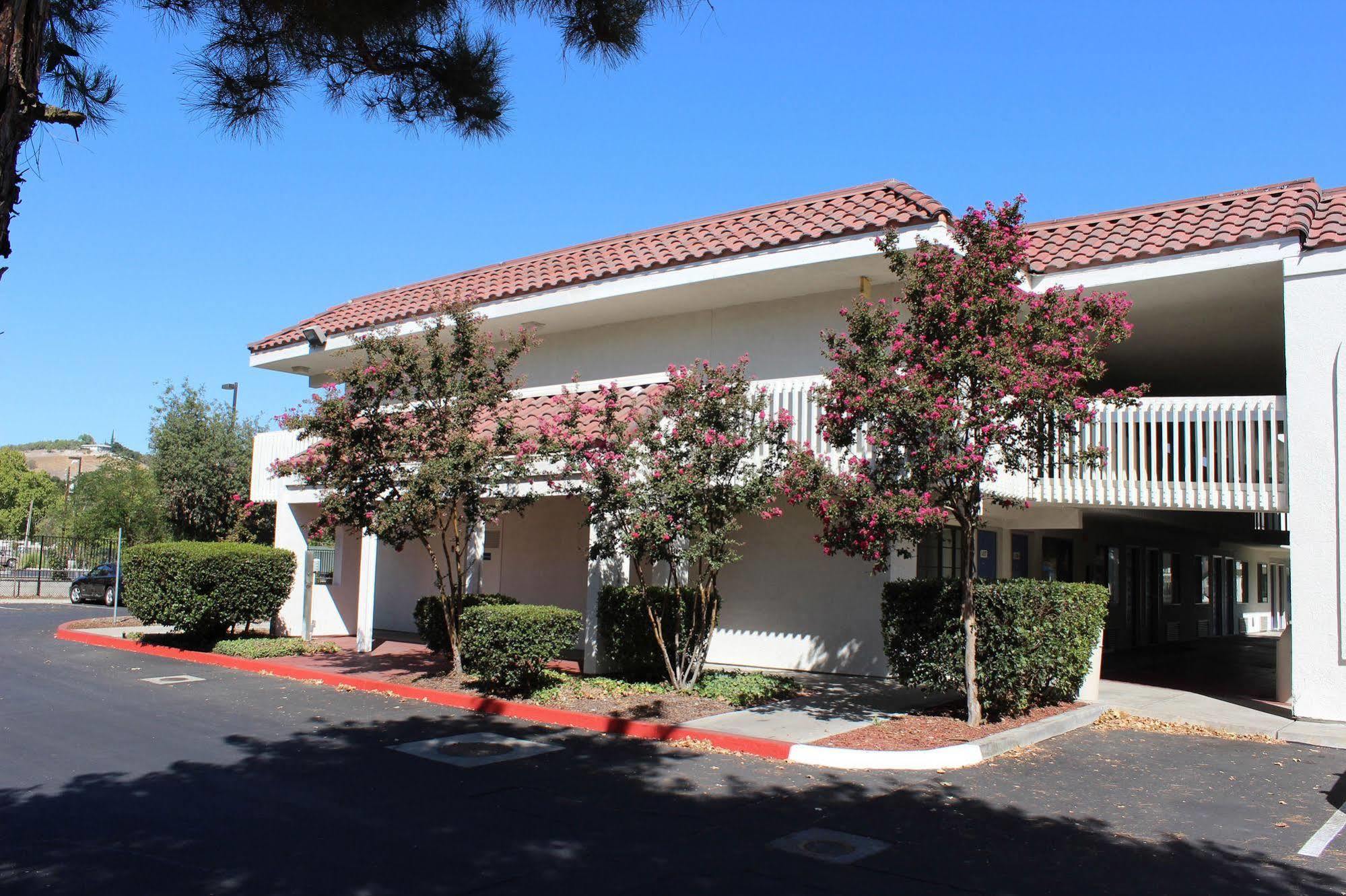 Motel 6-Paso Robles, Ca מראה חיצוני תמונה