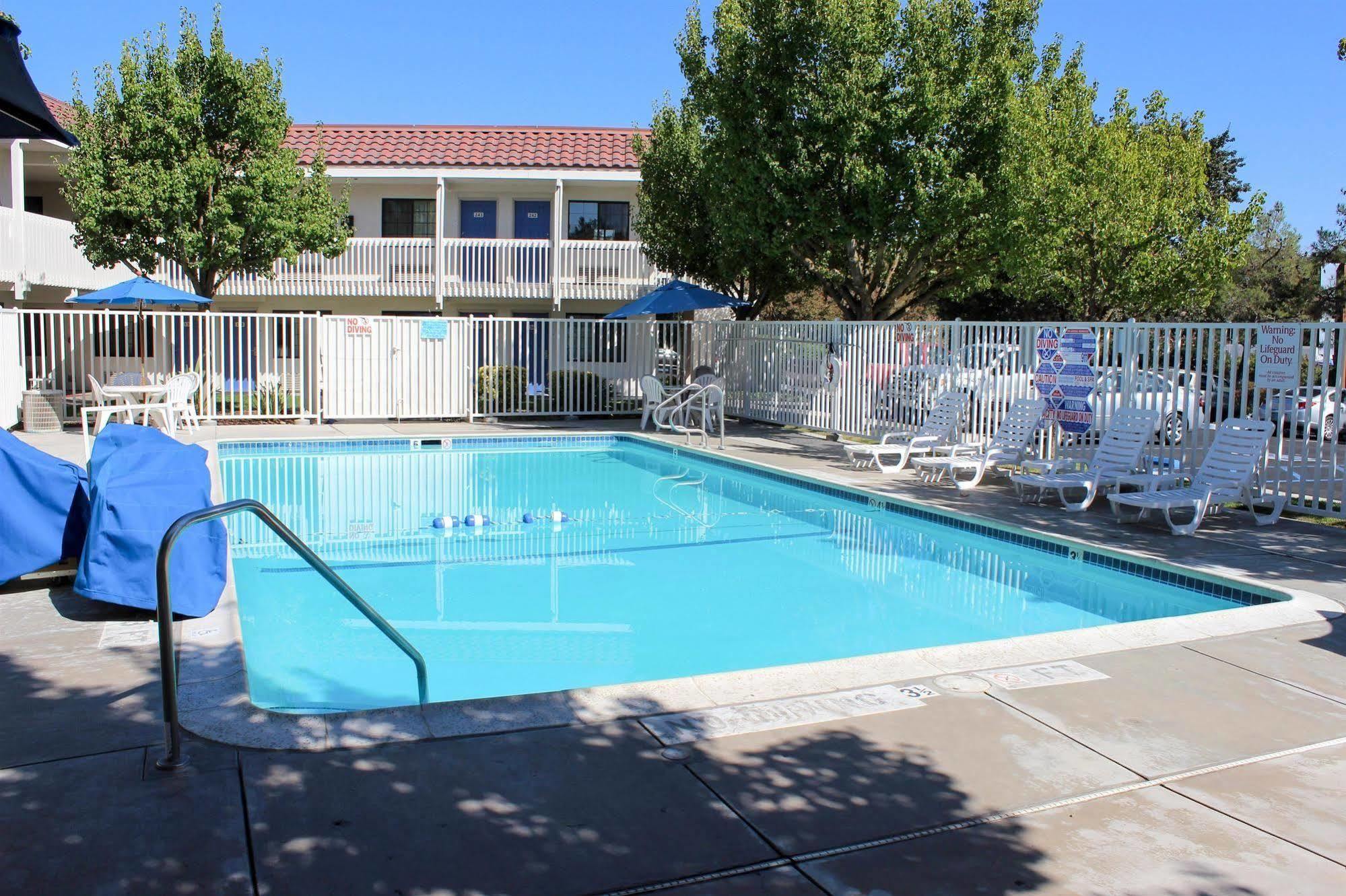 Motel 6-Paso Robles, Ca מראה חיצוני תמונה